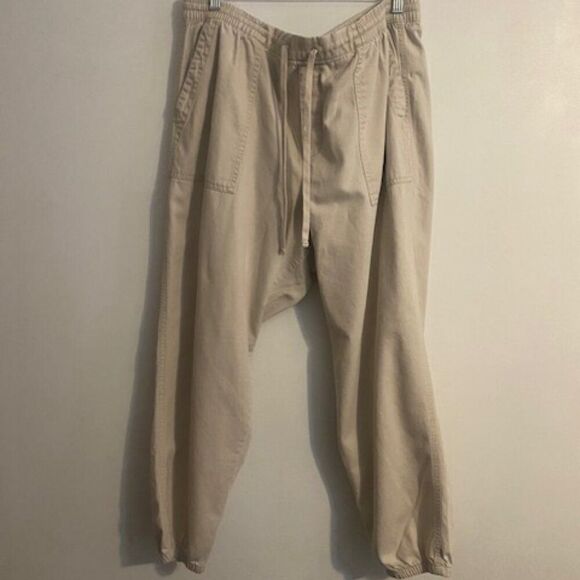 GAP Khaki Girlfriend pull-on draw-string waist elastic in legs, size XL - Picture 1 of 4